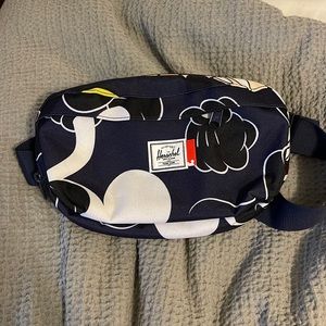 Herschel Disney Mickey Mouse Hip Pack Fanny Pack Crossbody
